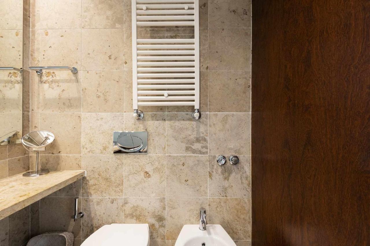 Italian Design Apartment In Principe Real Lisbona Esterno foto